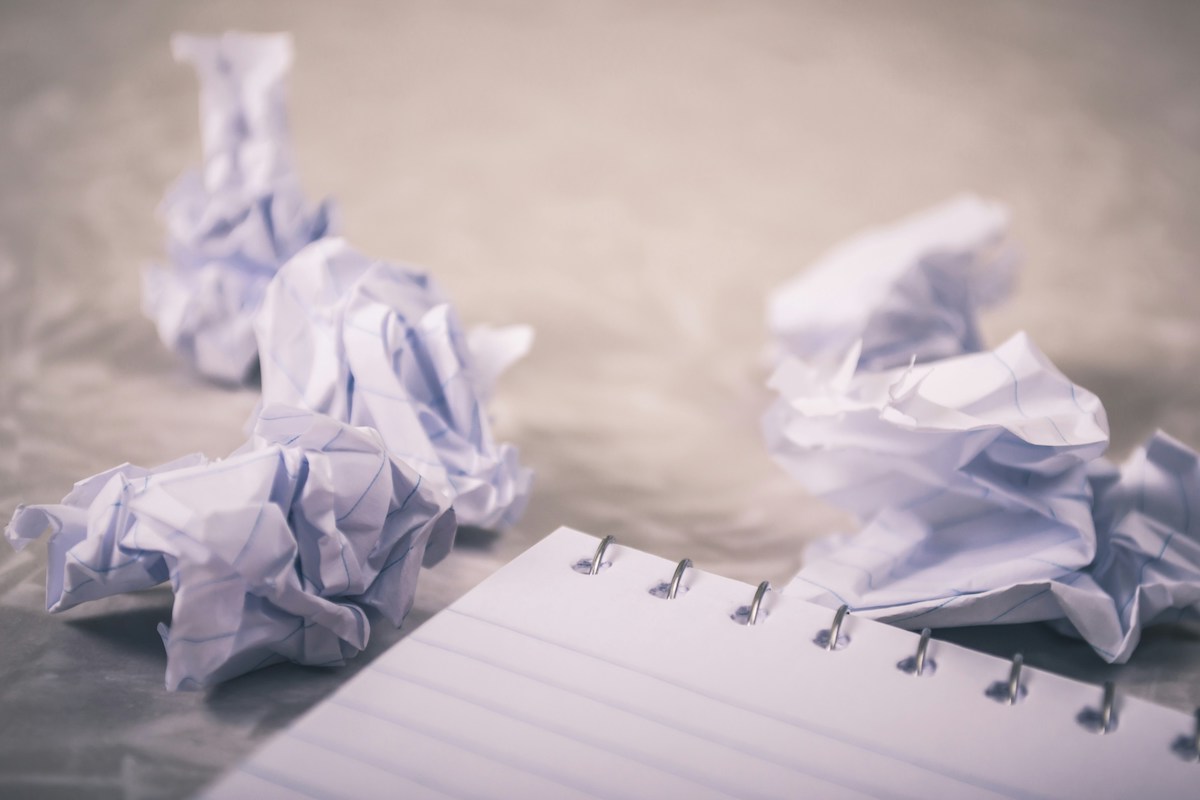 kladblok en proppen papier